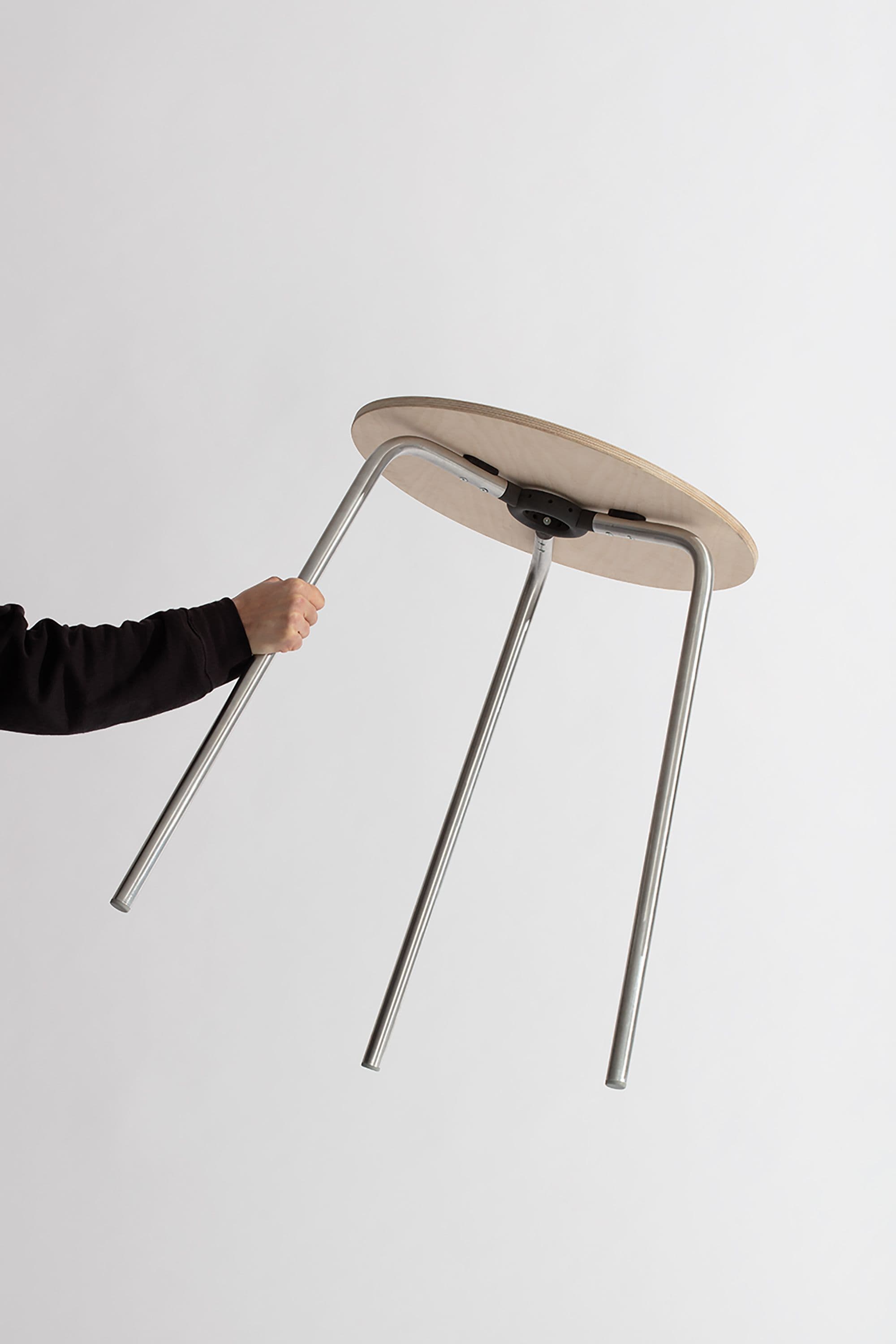  The table, built from the Hulot system by Jacobo Cuesta Wolf 