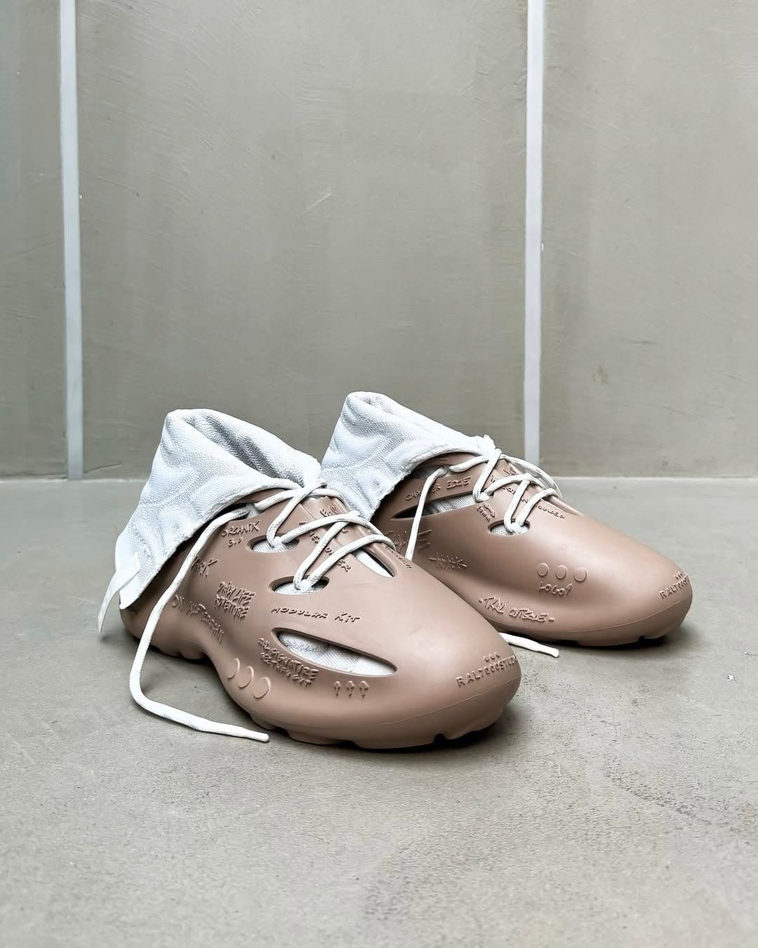 Mutant ZX, the CLOG, and the FRAME sneakers by  ral7000studio and BERSHKA. Photo courtesy of XL EXTRALIGHT.