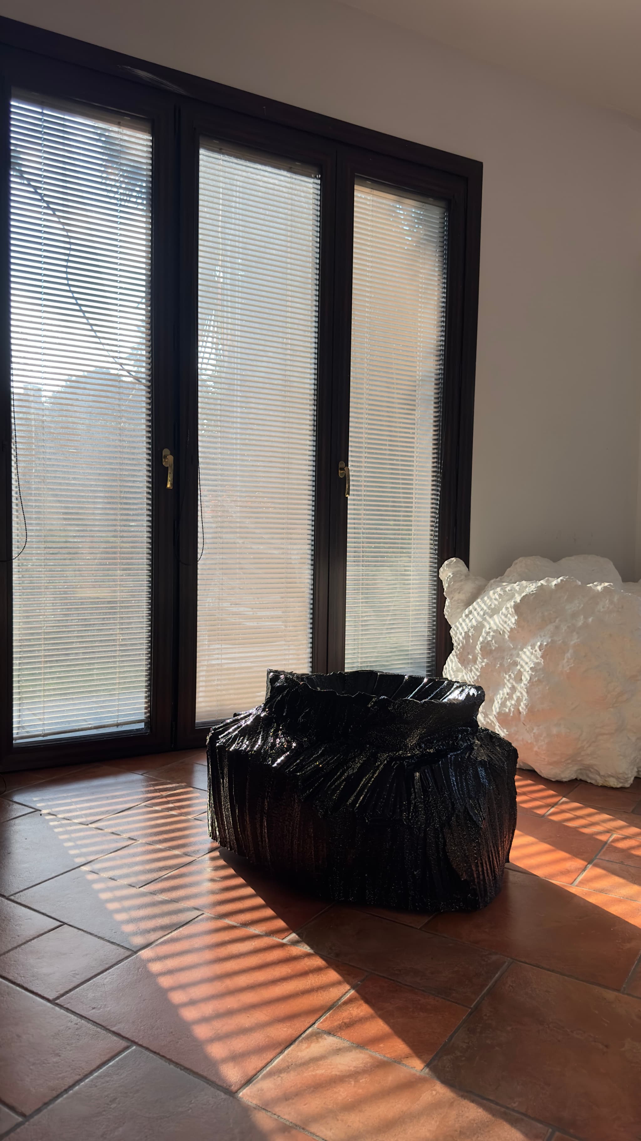  Makkuro vase hand-crafted from discarded automotive foam waste 