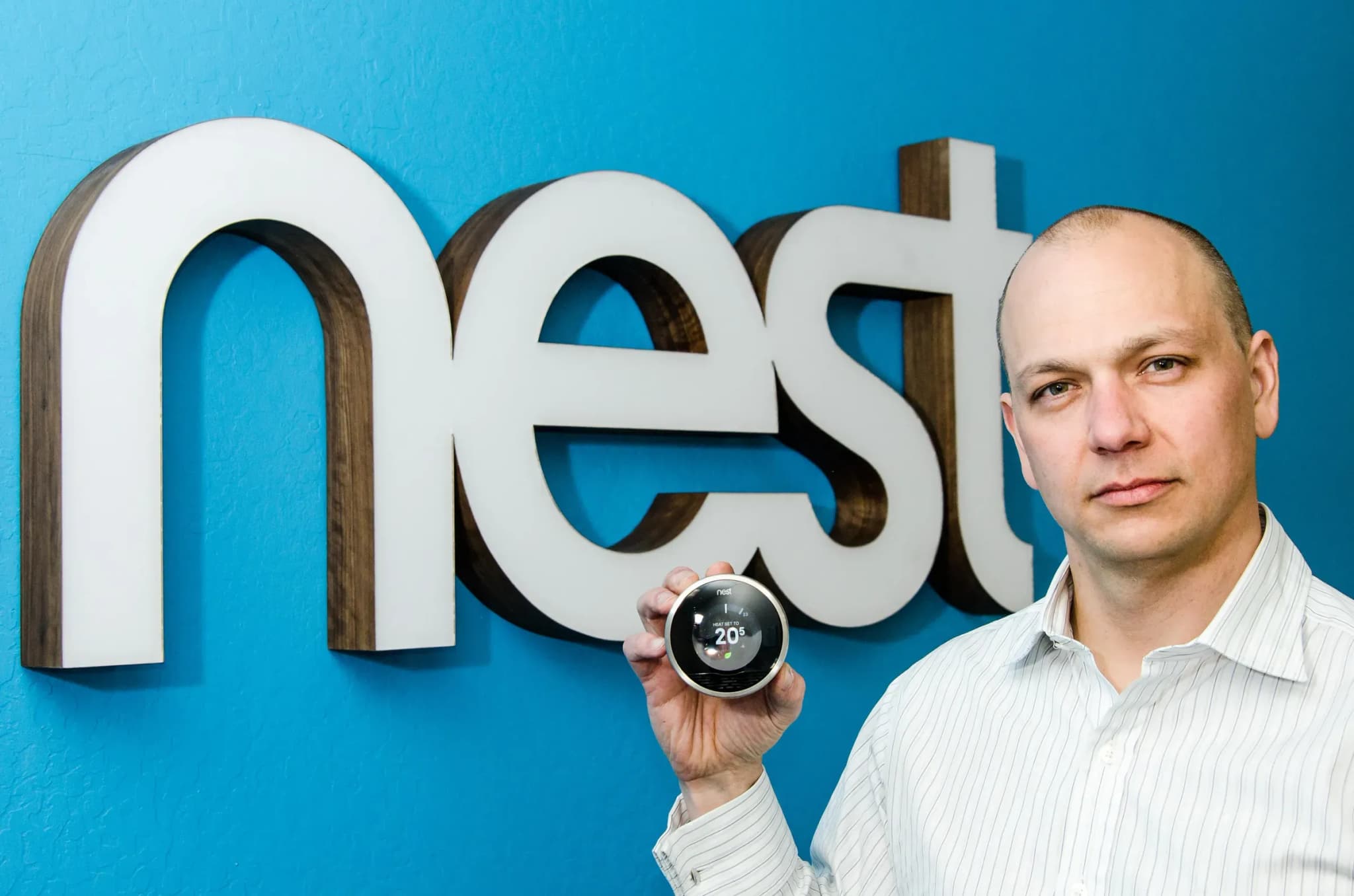  Tony Fadell with Nest Thermostat 