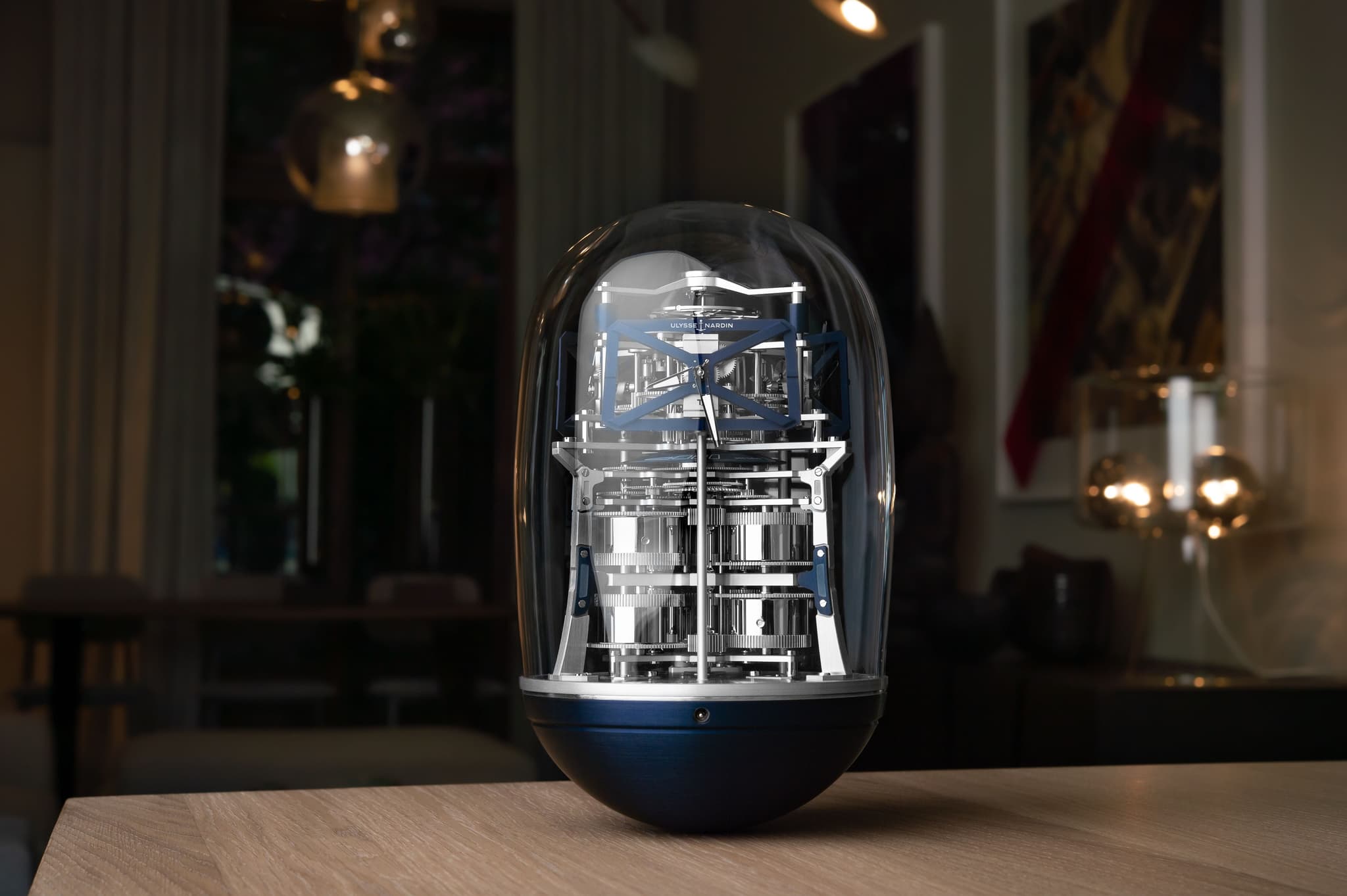  UFO table clock by Sénéquier 