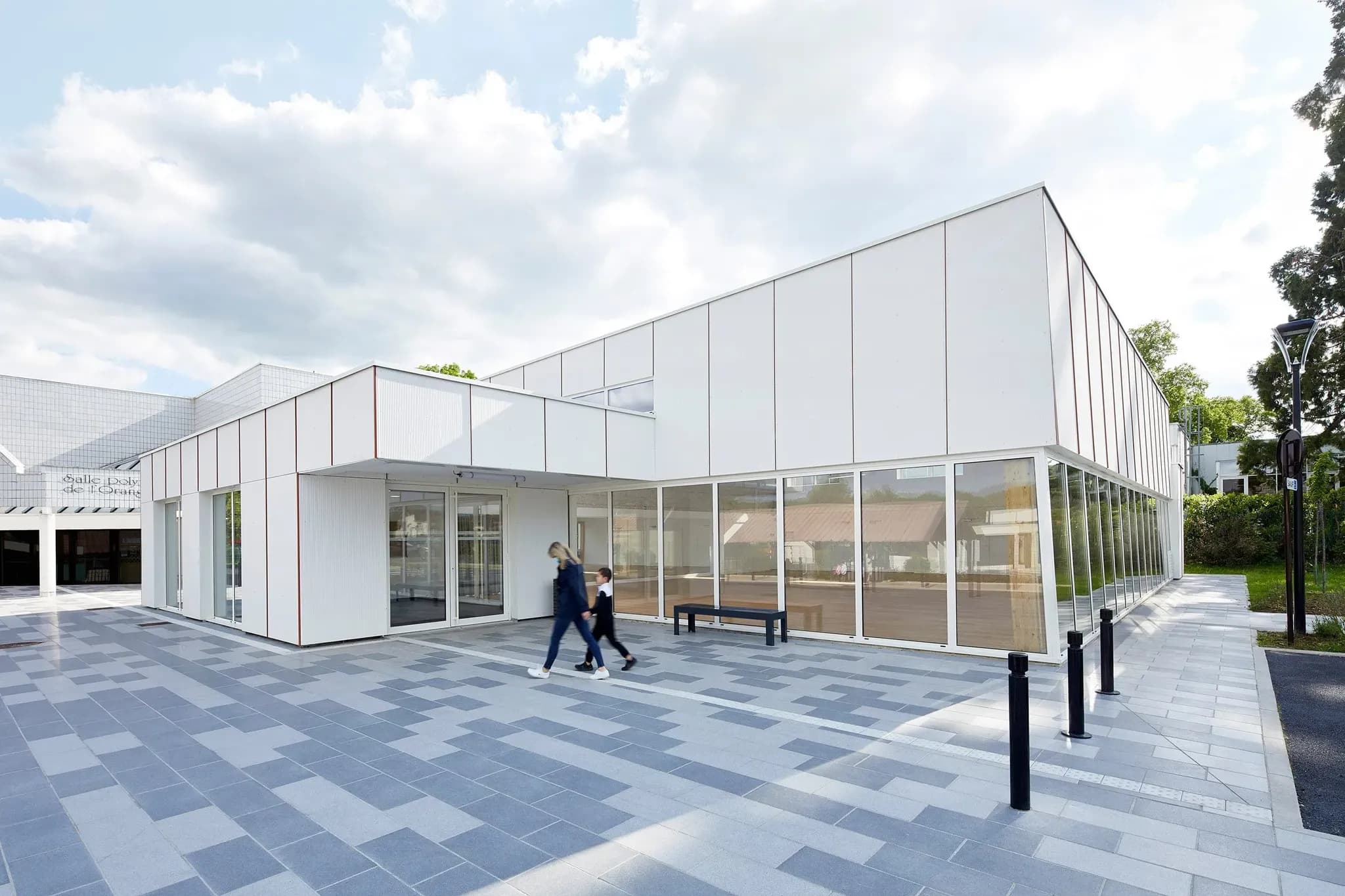  Lemoal Lemoal creates hempcrete sports hall in France 