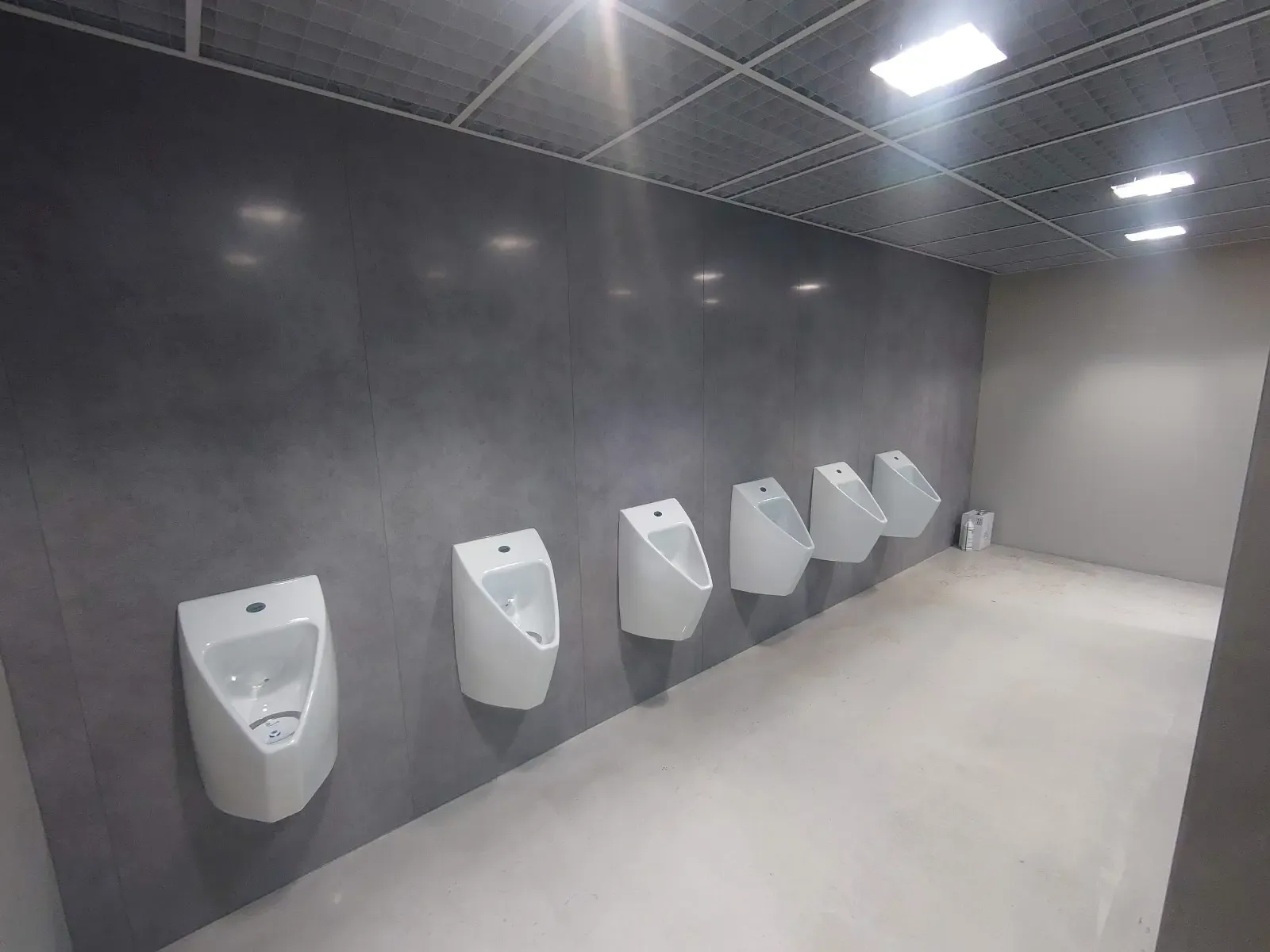 Project: Amsterdam RAI Convention Center Restroom