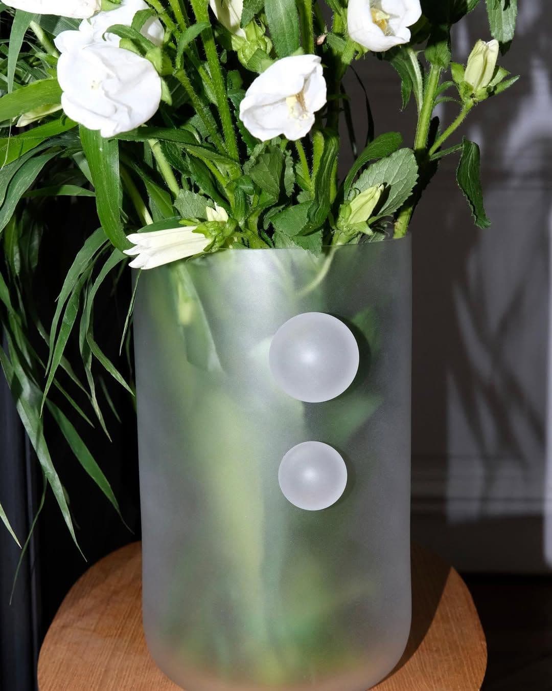 Perle glass vase (Photo courtesy of Apolline Morel-Lab)
