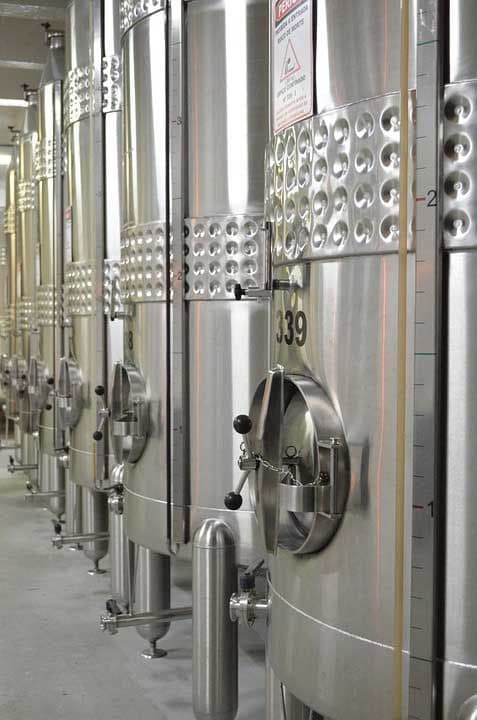 Fermentation bioreactors – stainless steel tanks essential to their zero-waste microbial cellulose process