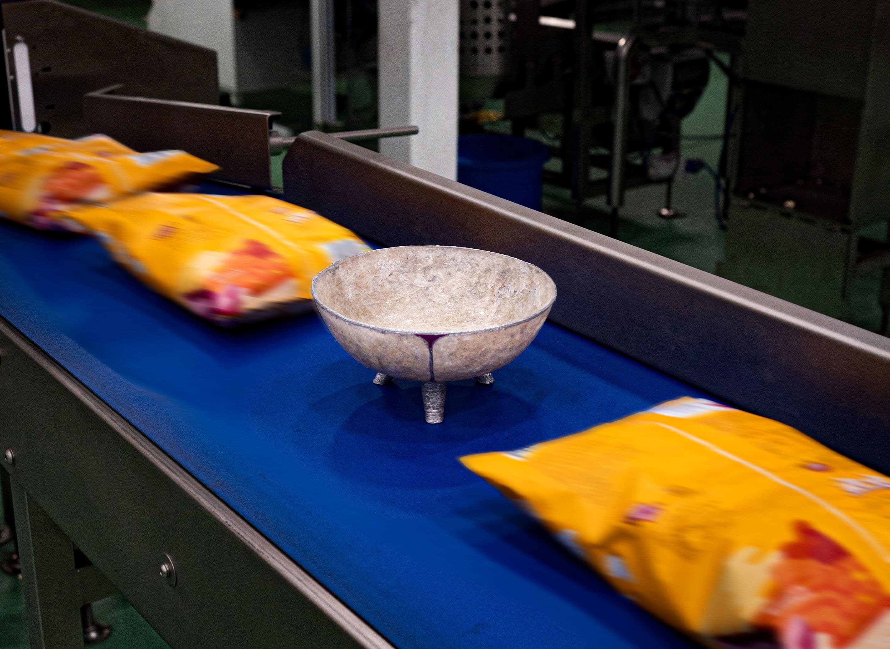 Crisp colours & Crispy bowls: a study of crisp packet upcycling