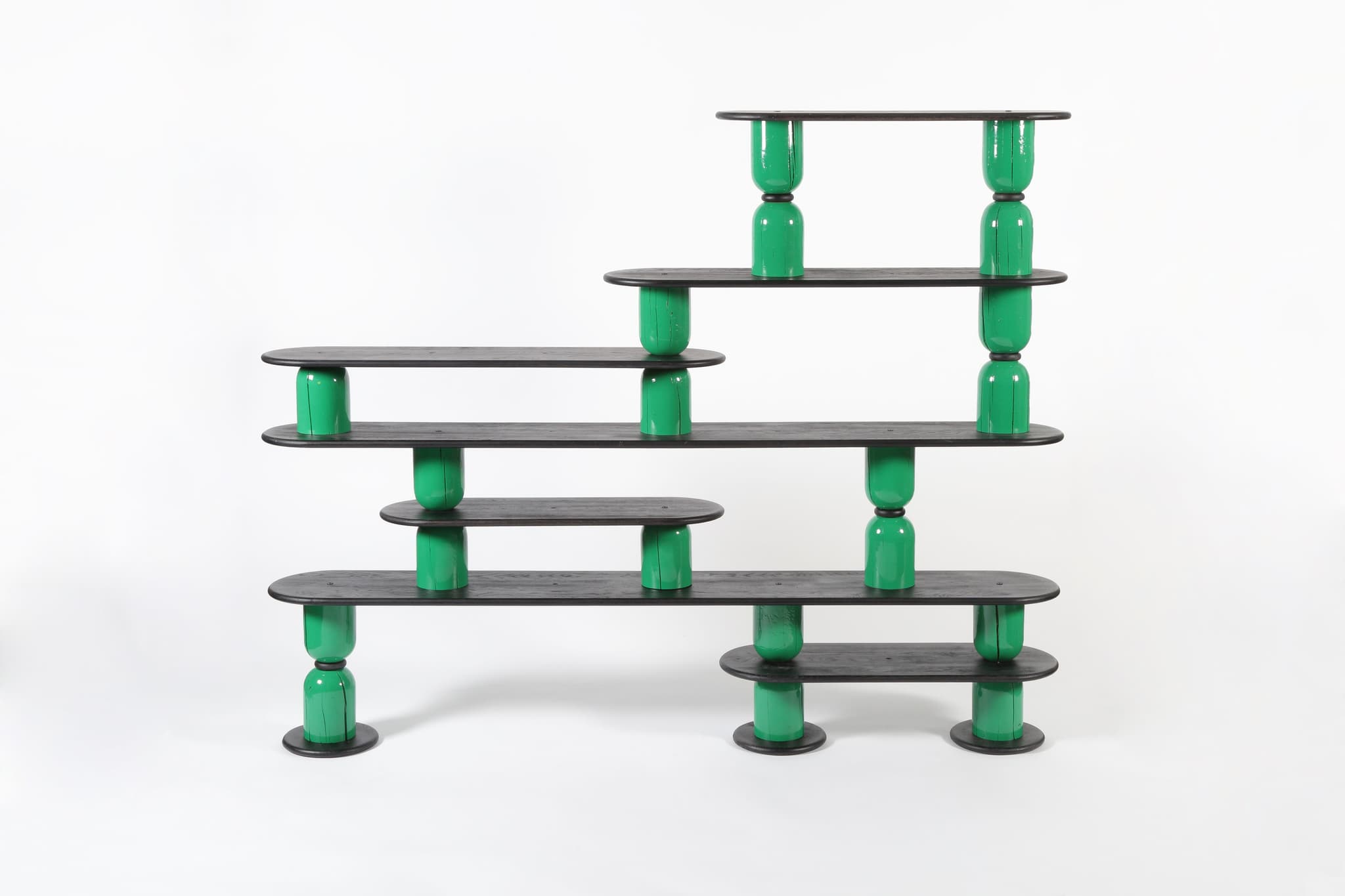 By Hands Plot (Photo by Baptiste Hellerjpg)