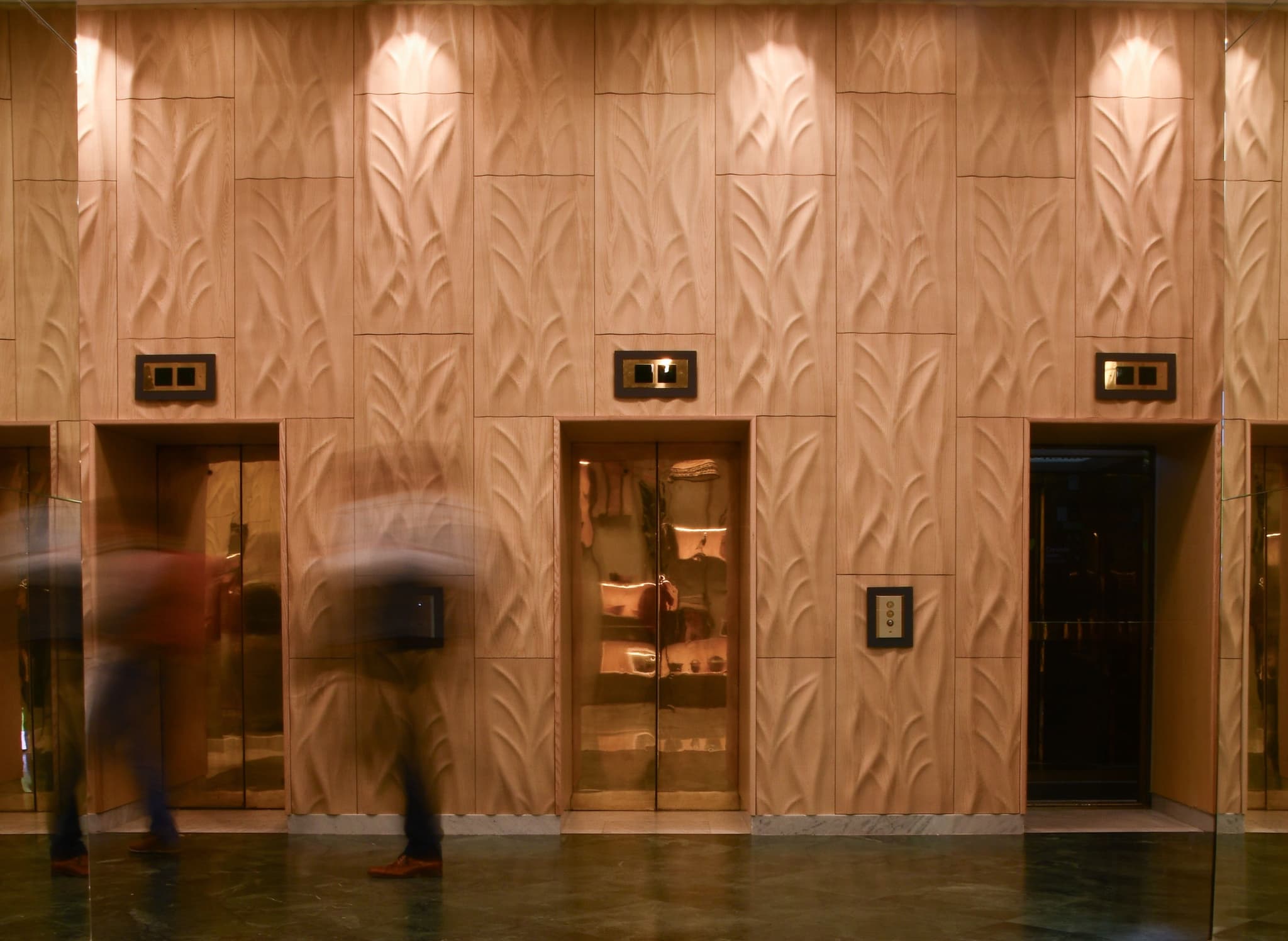 Woodflow surface in public space