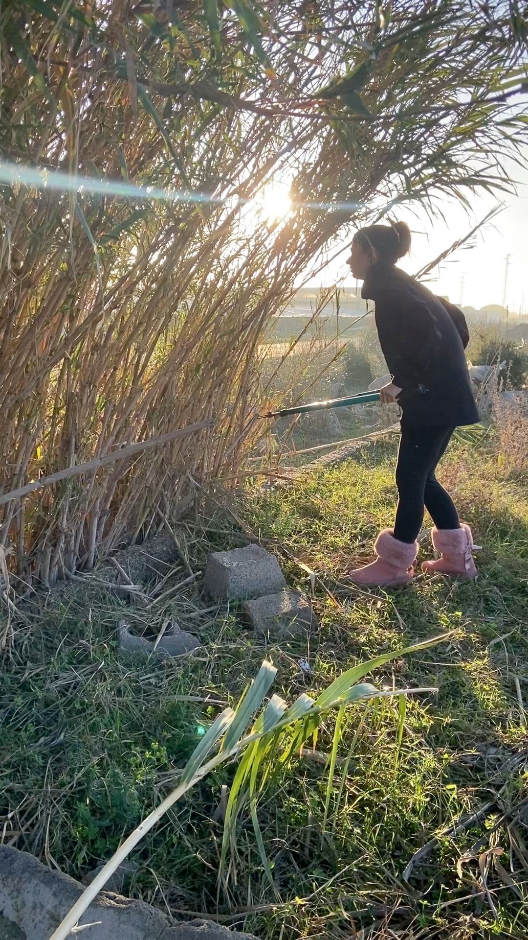 Using invasive cane in embroidery mitigates the negative impact of this invasive species on local ecosystems.