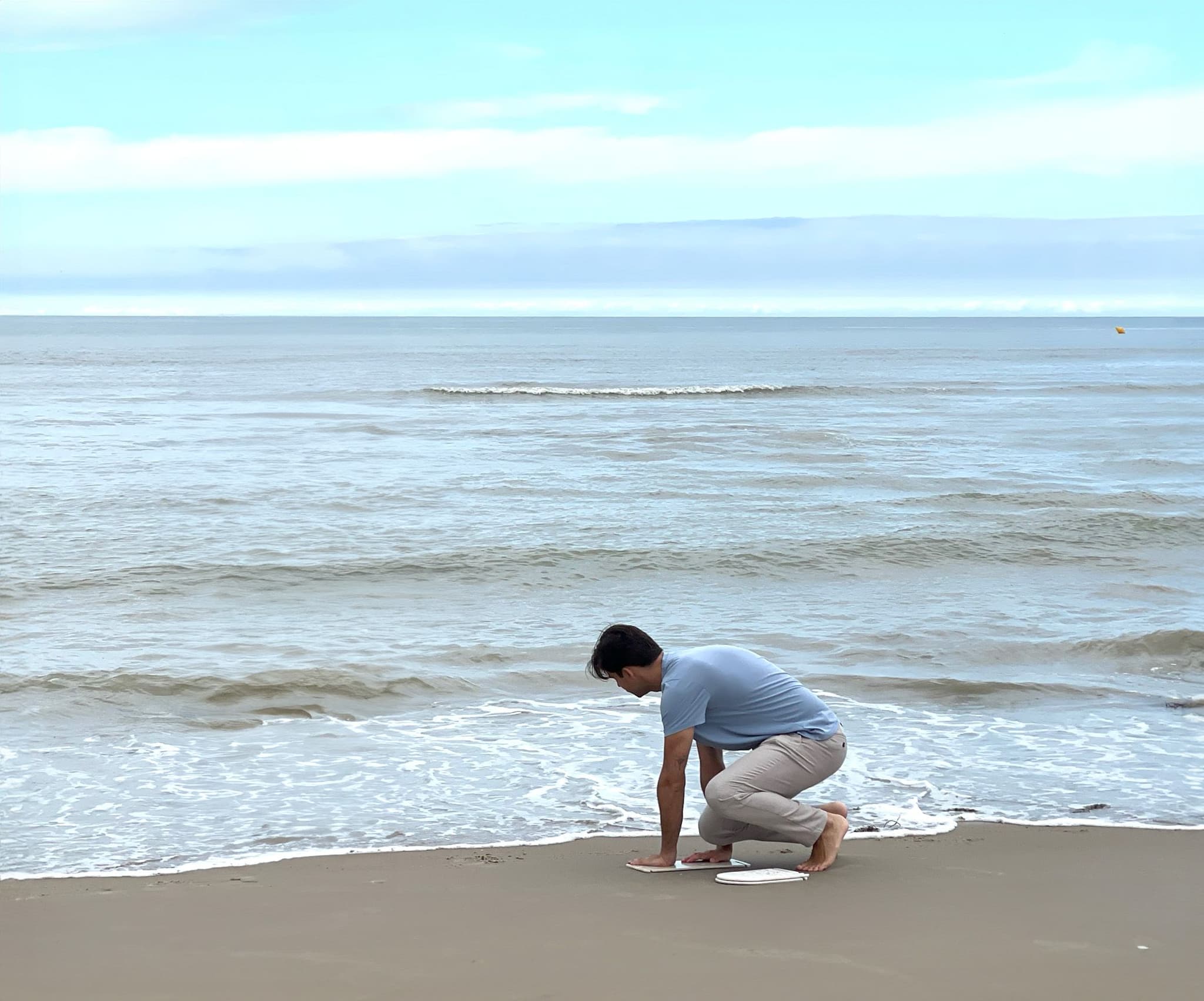 This collaborative project with La Galerie des Curiosities aims to shed light on the impact of plastic on our oceans and marine life.