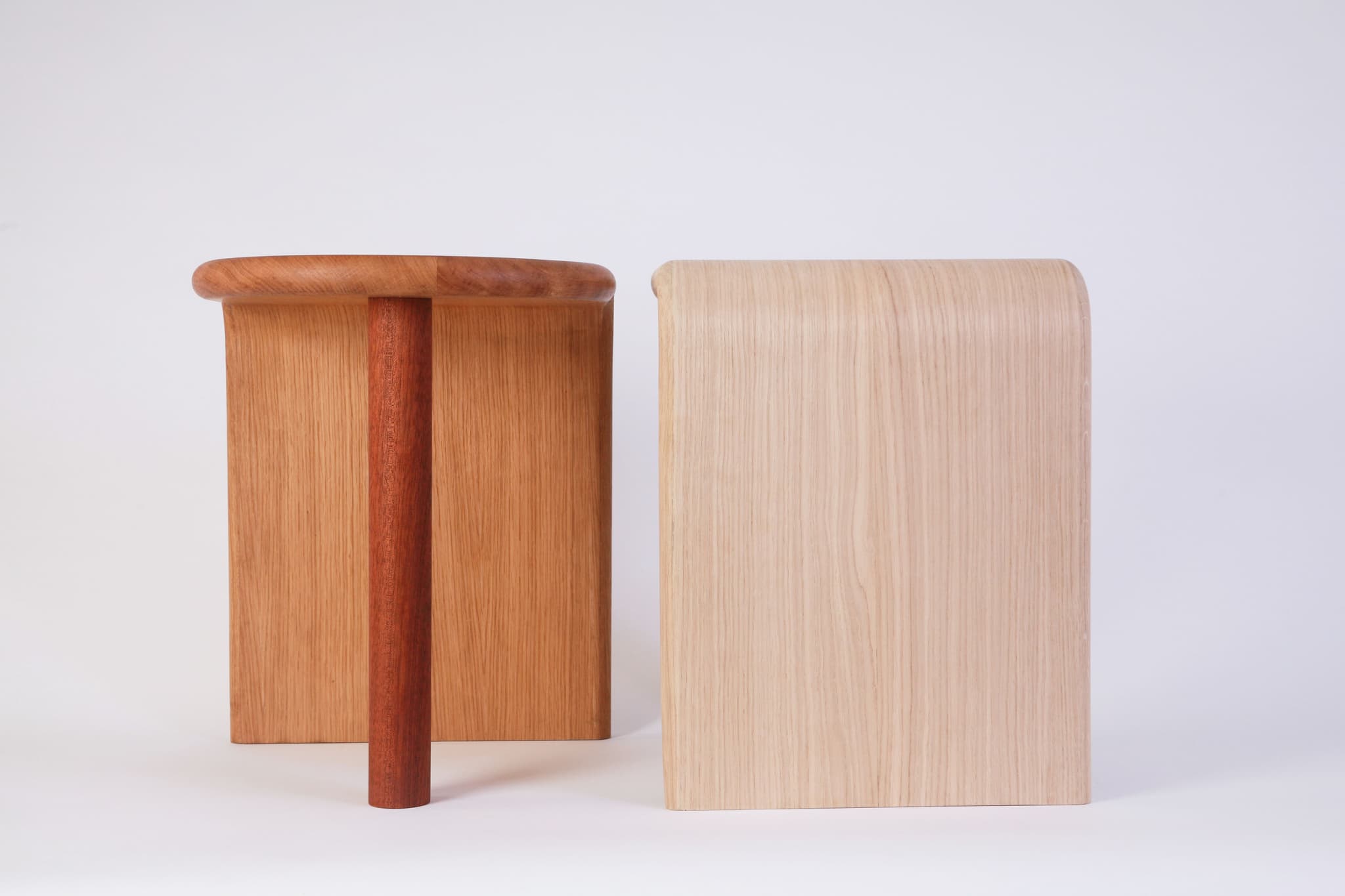 Grand Pas: bedside table (Design by ©Henri Texier)