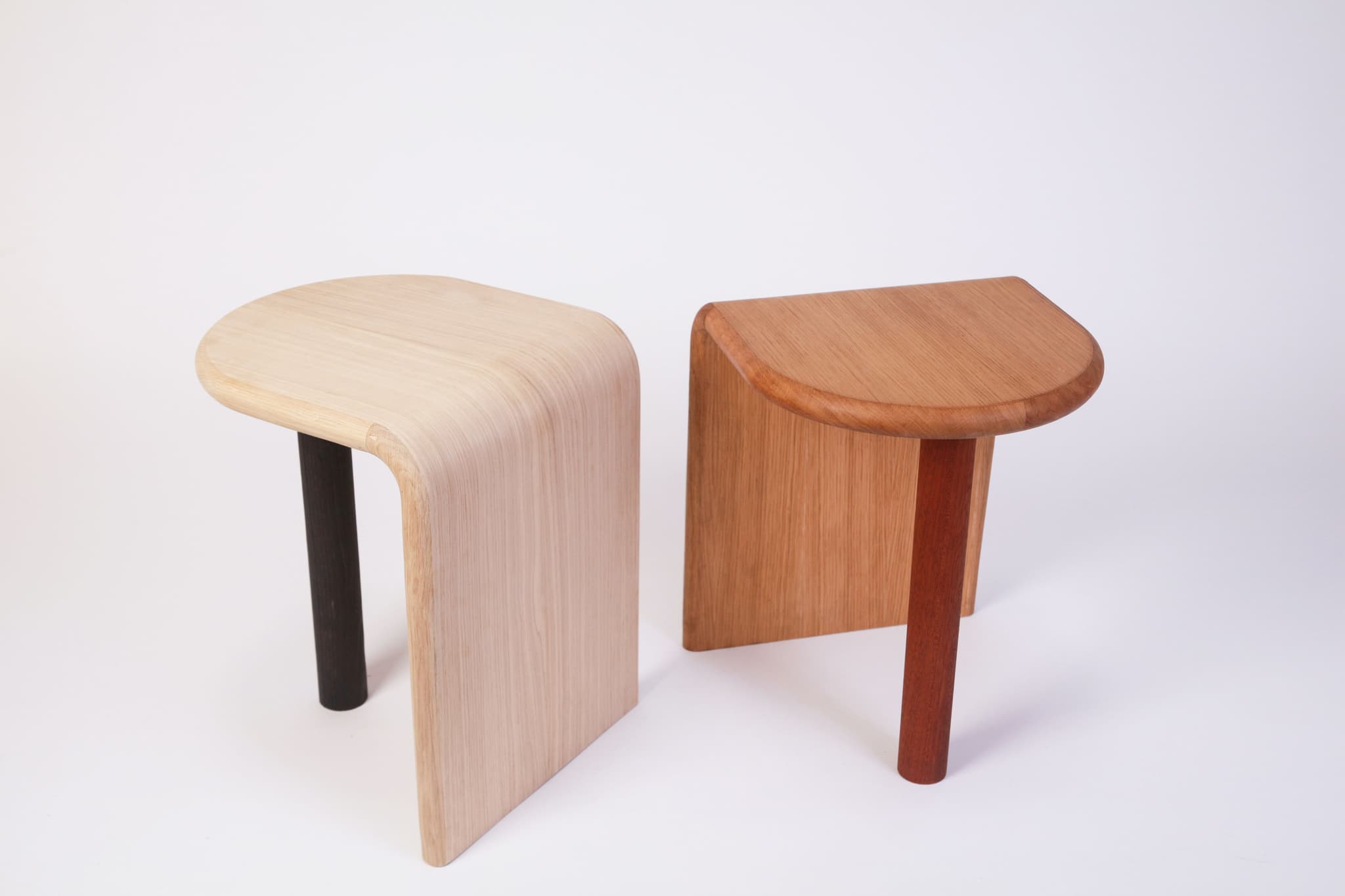 Grand Pas: bedside table (Design by ©Henri Texier)