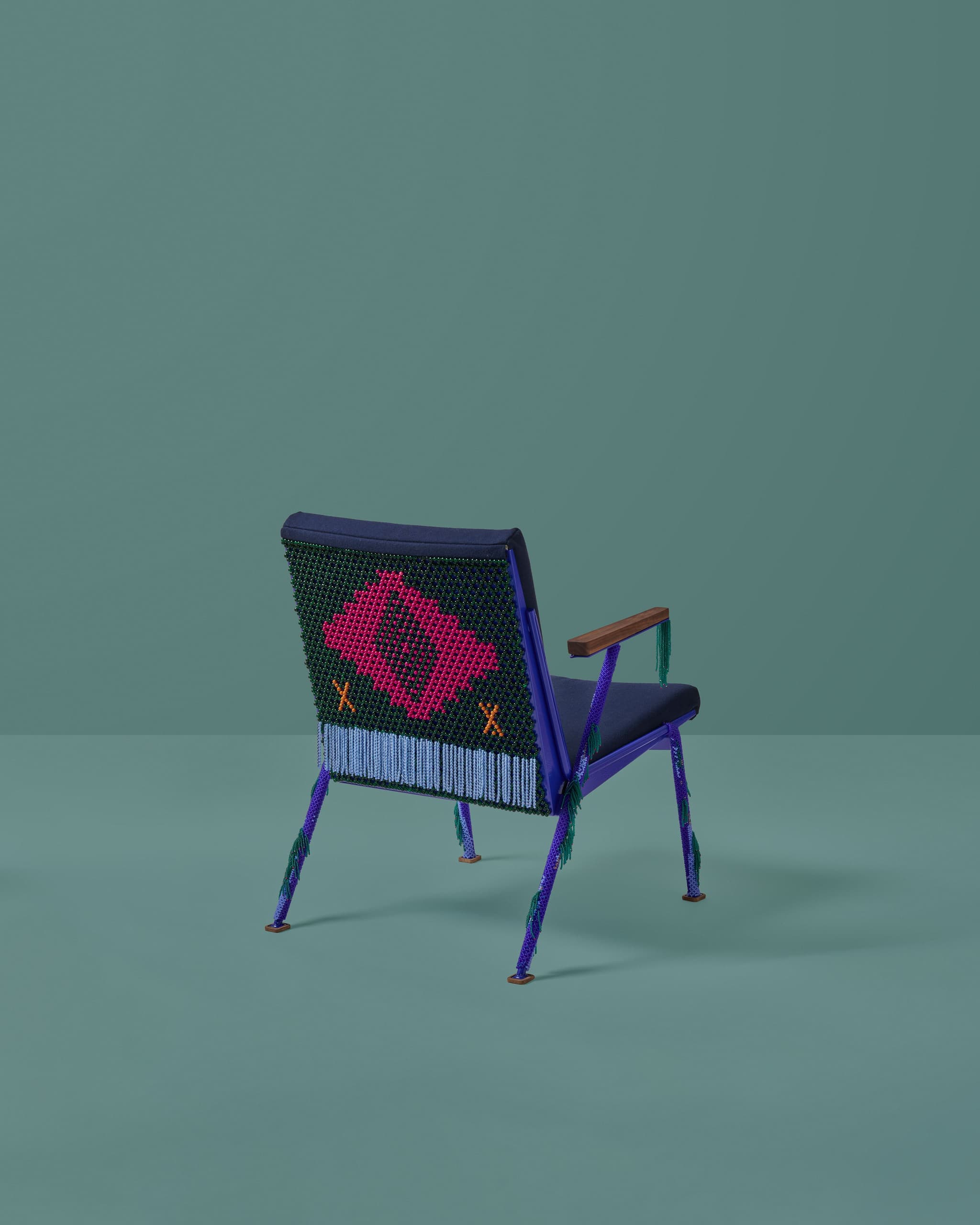 Hieja Female Luck Chair