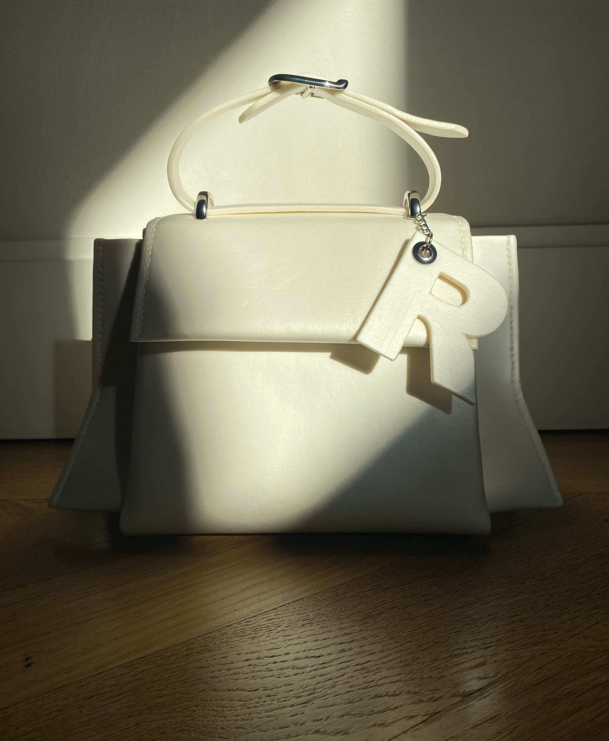 Bio-based leathers bag