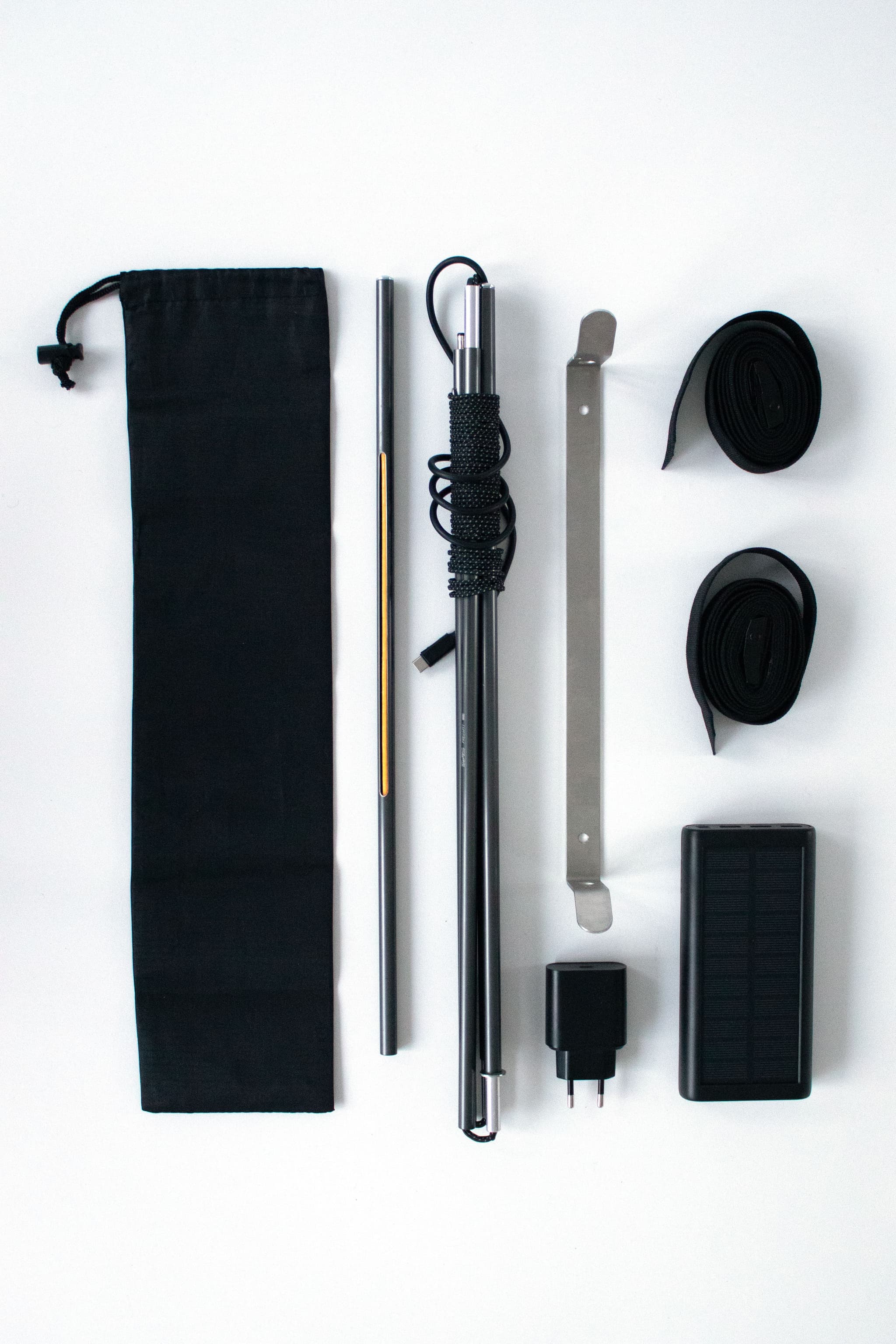 BOW when being dissembled - the luminaire returns to its small pack size