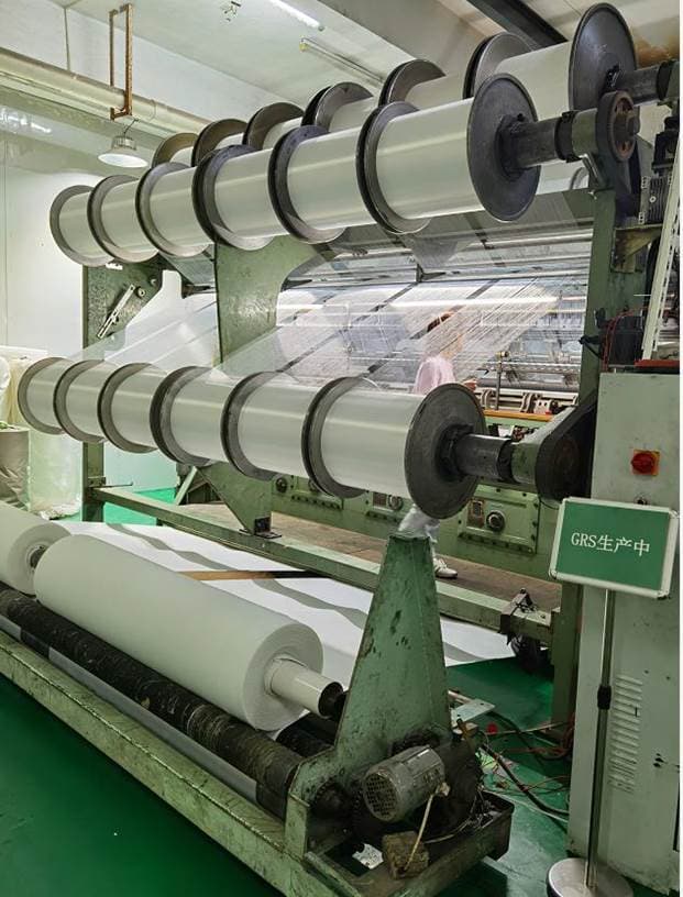 Weaving machine for GRS products