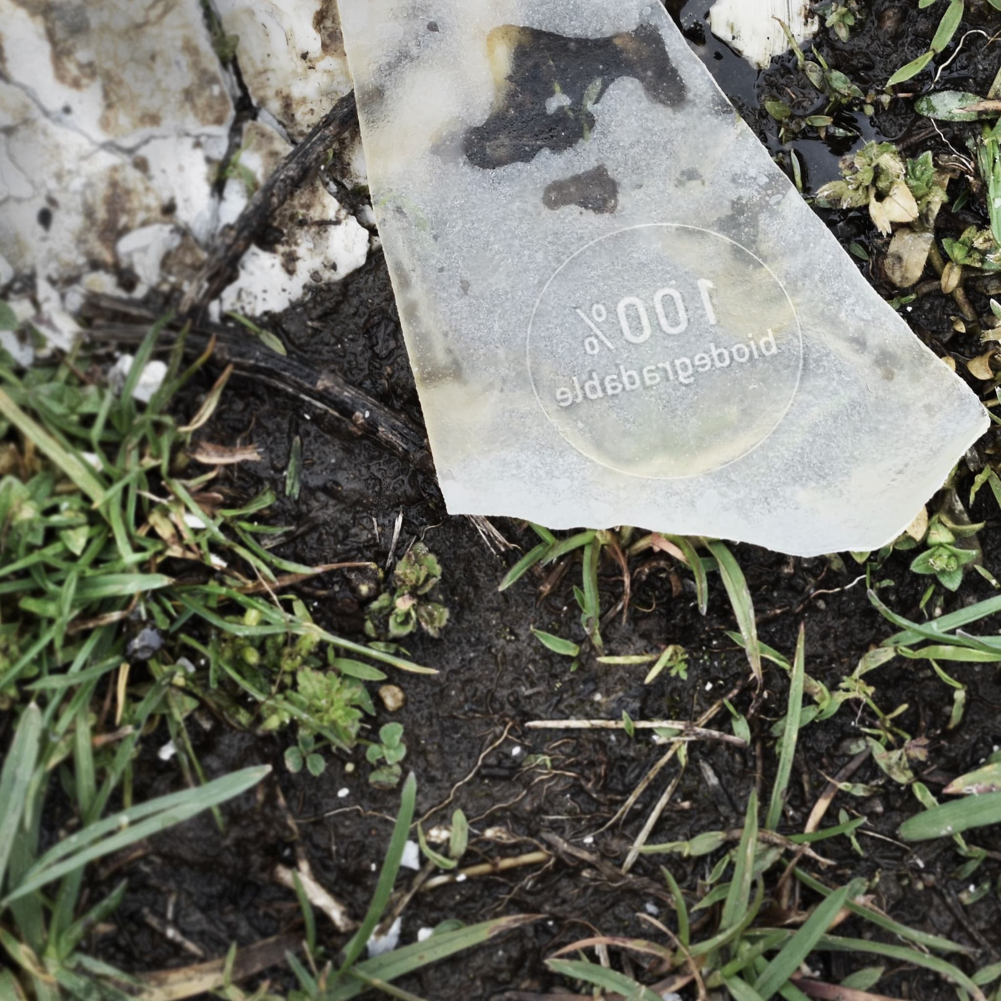 “Gone” gel on the ground, where these wrappers often end up during a race.