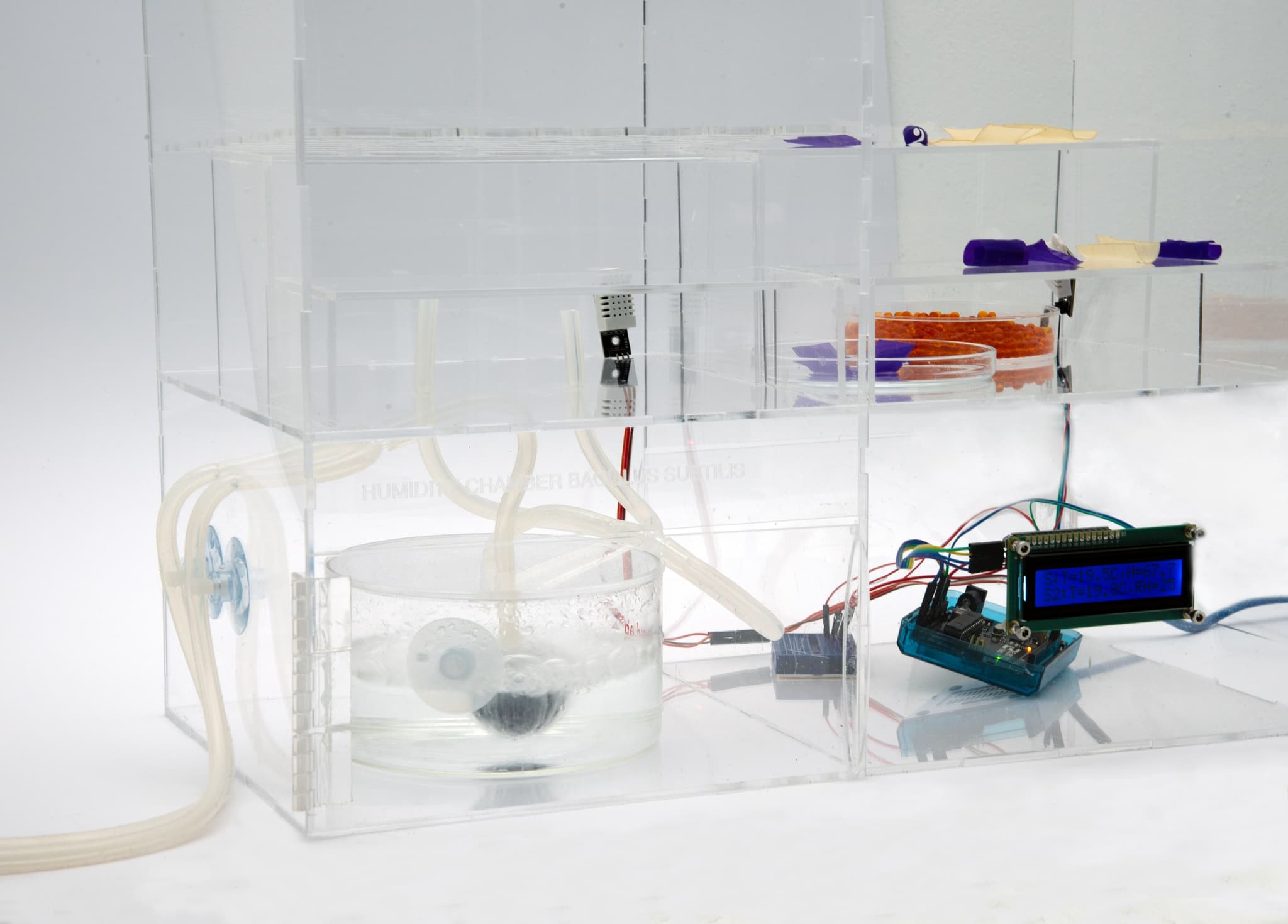 Humidity chamber controllable environment