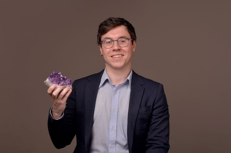 In the Folds of Graphene: A Conversation with Dr. Augusto Nobre on Brazil’s Material Poise