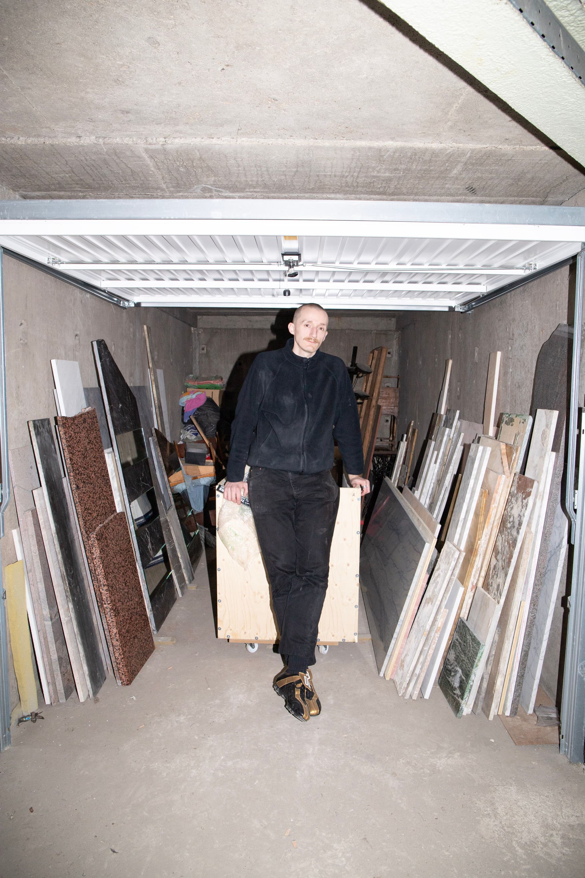 Portrait with stones - shot by Natalia Majchrzak