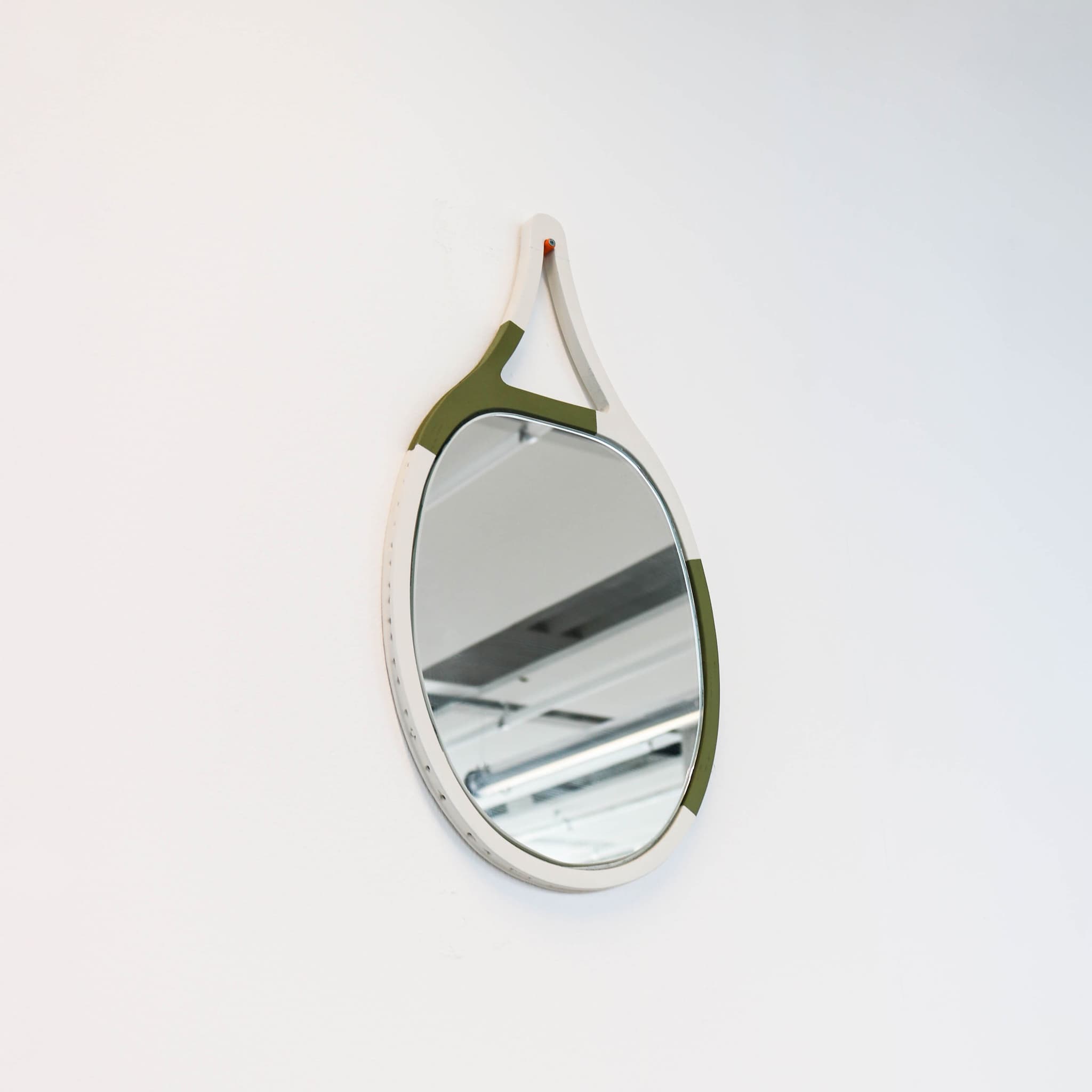 Le Miroir Raquette, Collection Archétype, by Léo Achard